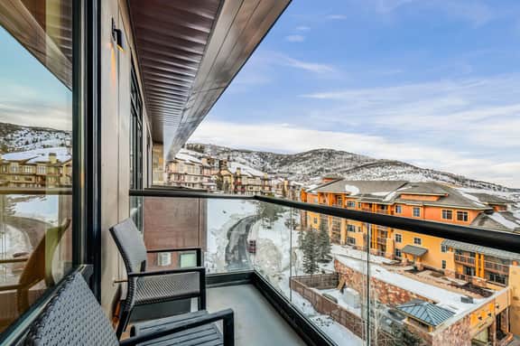 Penthouse at The Lift 606 - Image 2