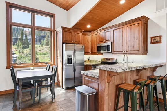 Winter Way Bungalow - Image 2